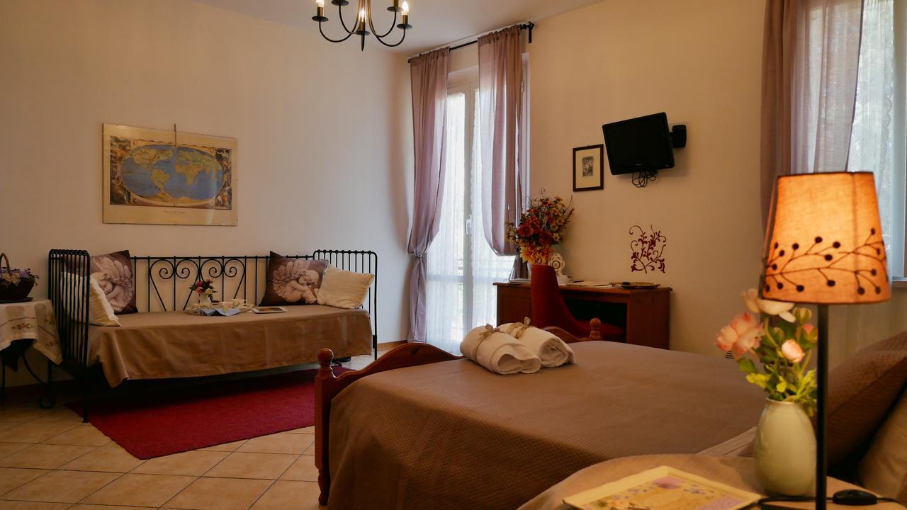 La Meridiana Affittacamere Colorno Bagian luar foto